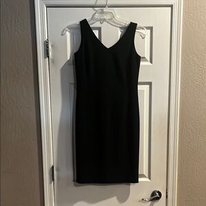 Jones New York Black V-Neck Sheath Dress